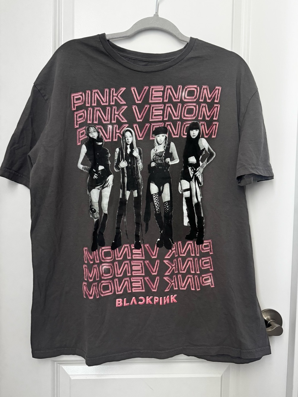 BLACKPINK Pink Venom Graphic Logo T-Shirt Gray XL Short Sleeve Crew Neck Merch